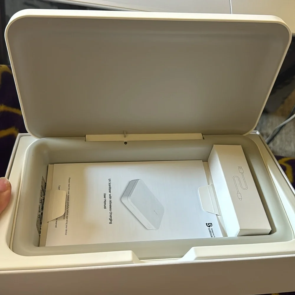 Samsung UV Sanitizer with Wireless Charging - Picture 3 of 3